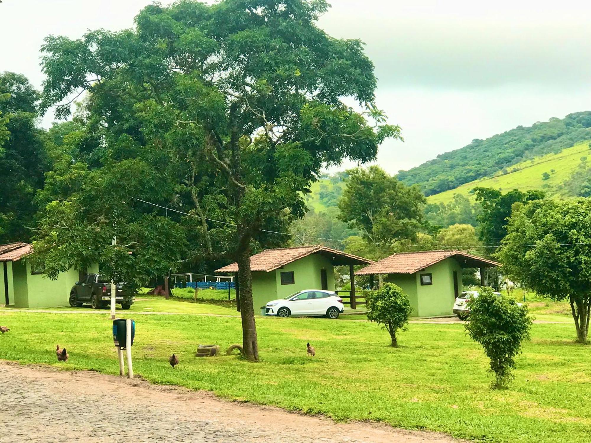 Pousada E Camping Recanto Da Praia Capitólio 外观 照片