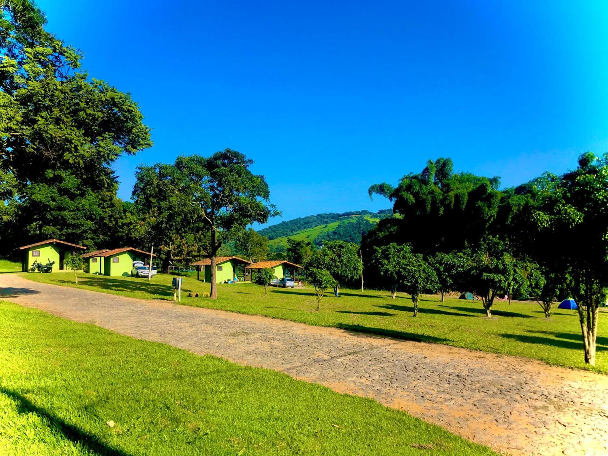 Pousada E Camping Recanto Da Praia Capitólio 外观 照片