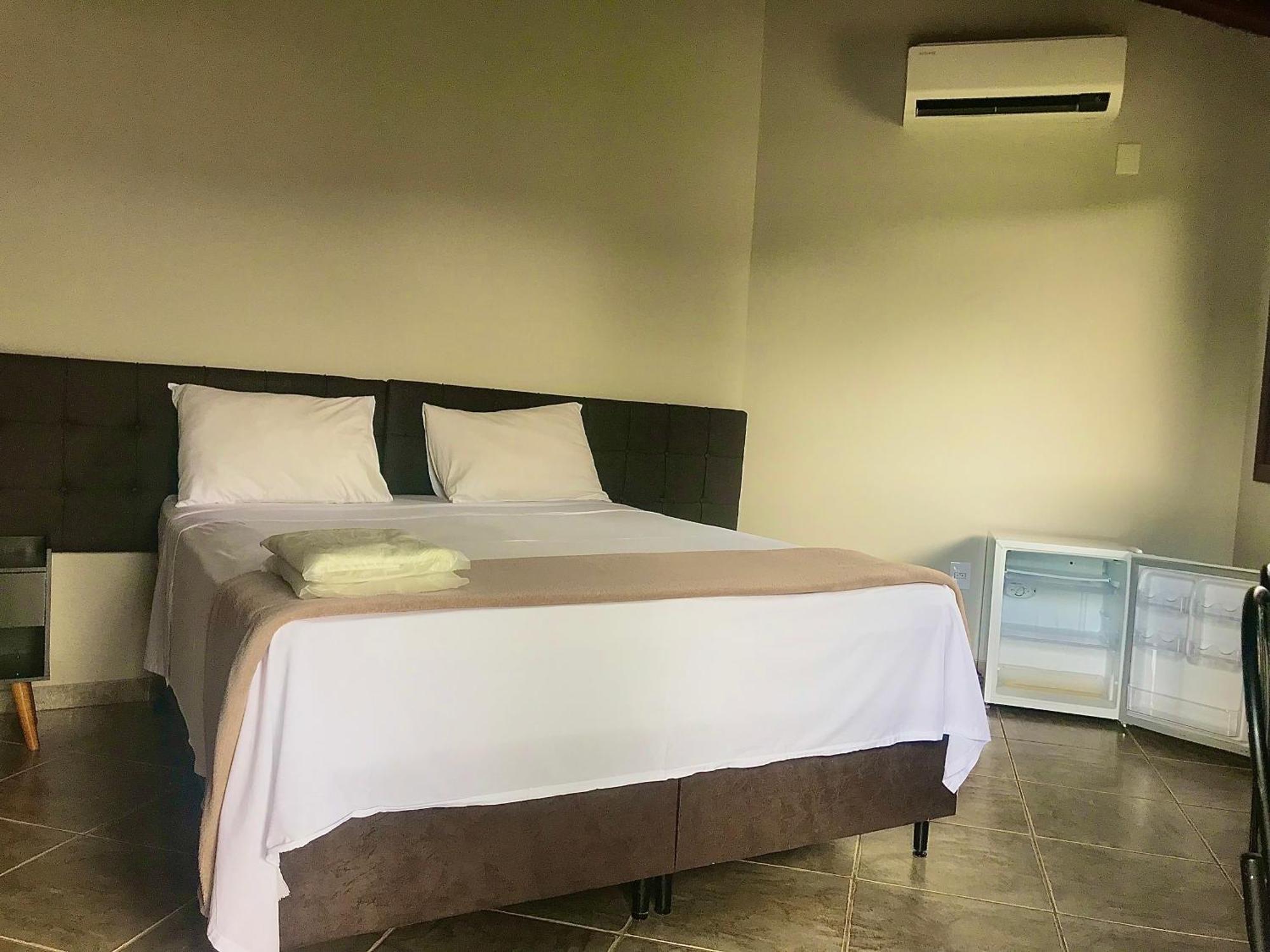 Pousada E Camping Recanto Da Praia Capitólio 外观 照片